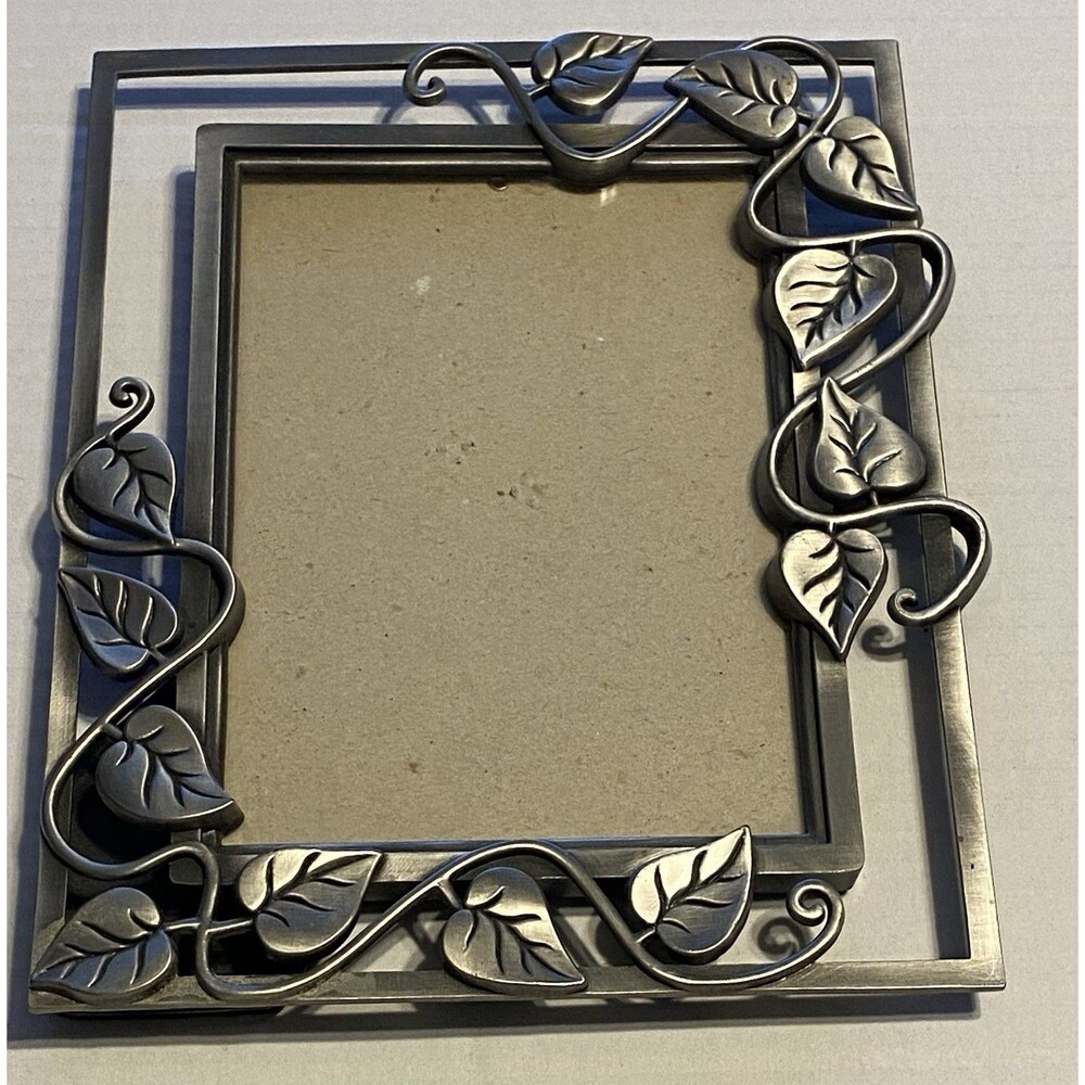 Metal Pewter Picture Frame Vintage Ivy Vines 3D Tabletop Fits Photo Up To 4x6